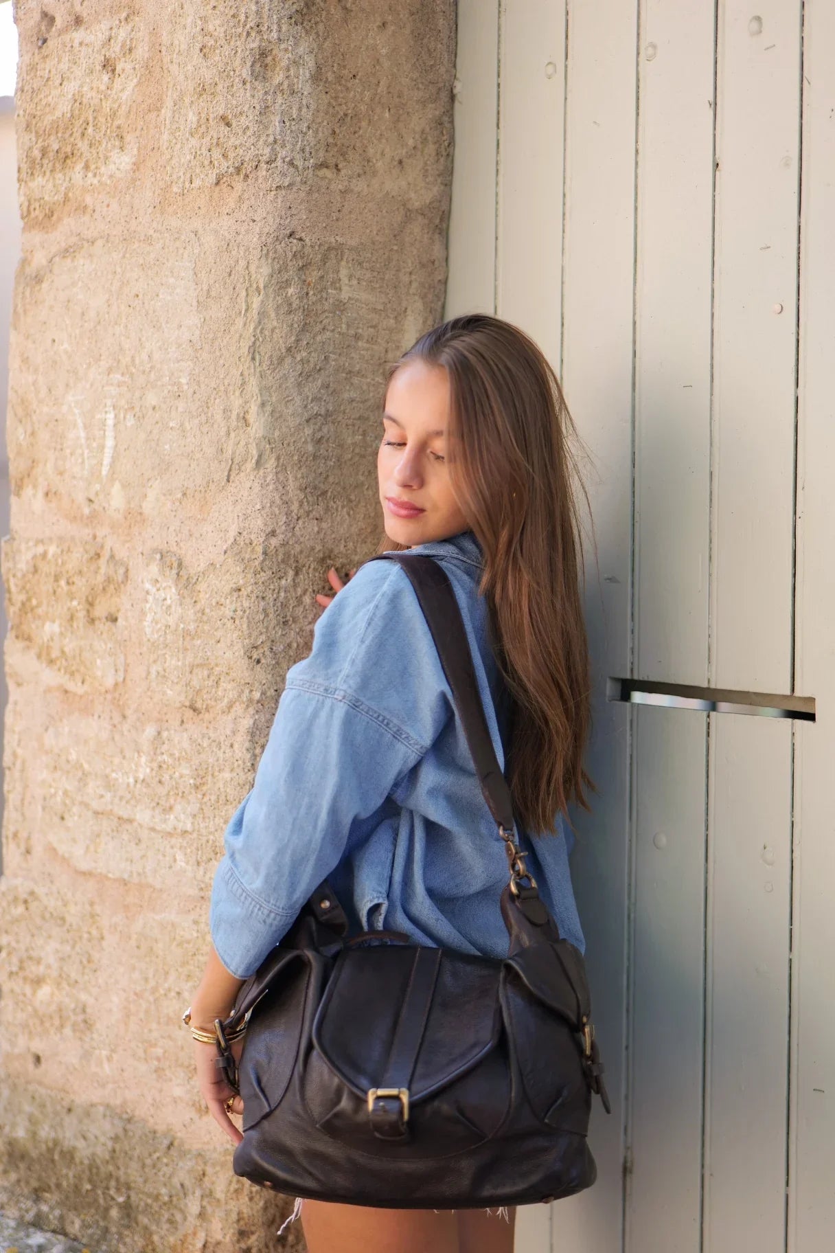 Clint CLT1L – Besace femme en cuir lavé look vintage – BIBA
