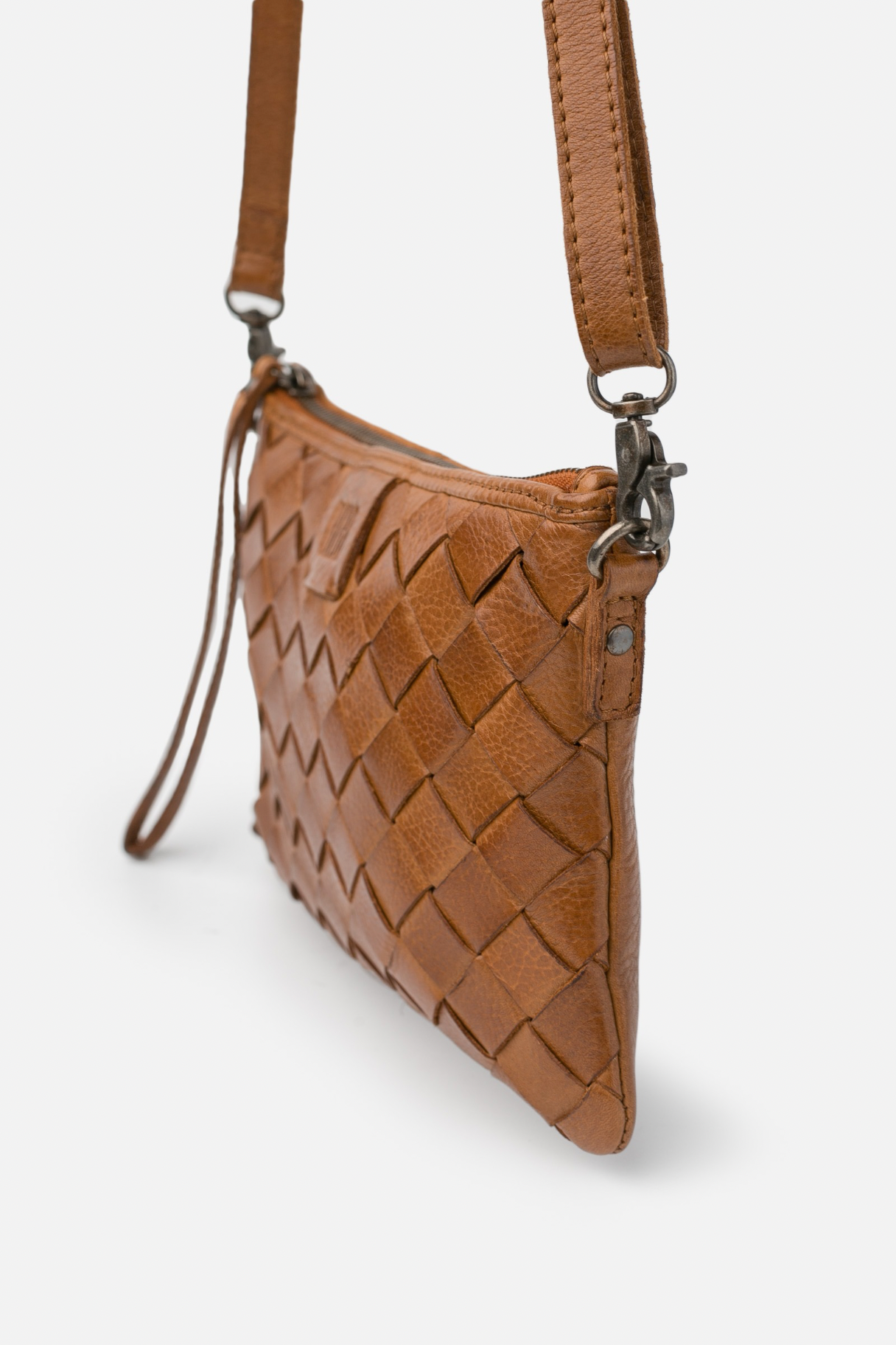 Mini sac Lewisburg en cuir tressé de profil – Biba