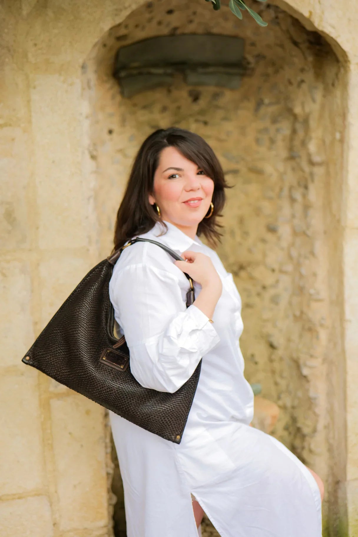 Sac BS 771 en cuir tressé Bayside porté à l’épaule