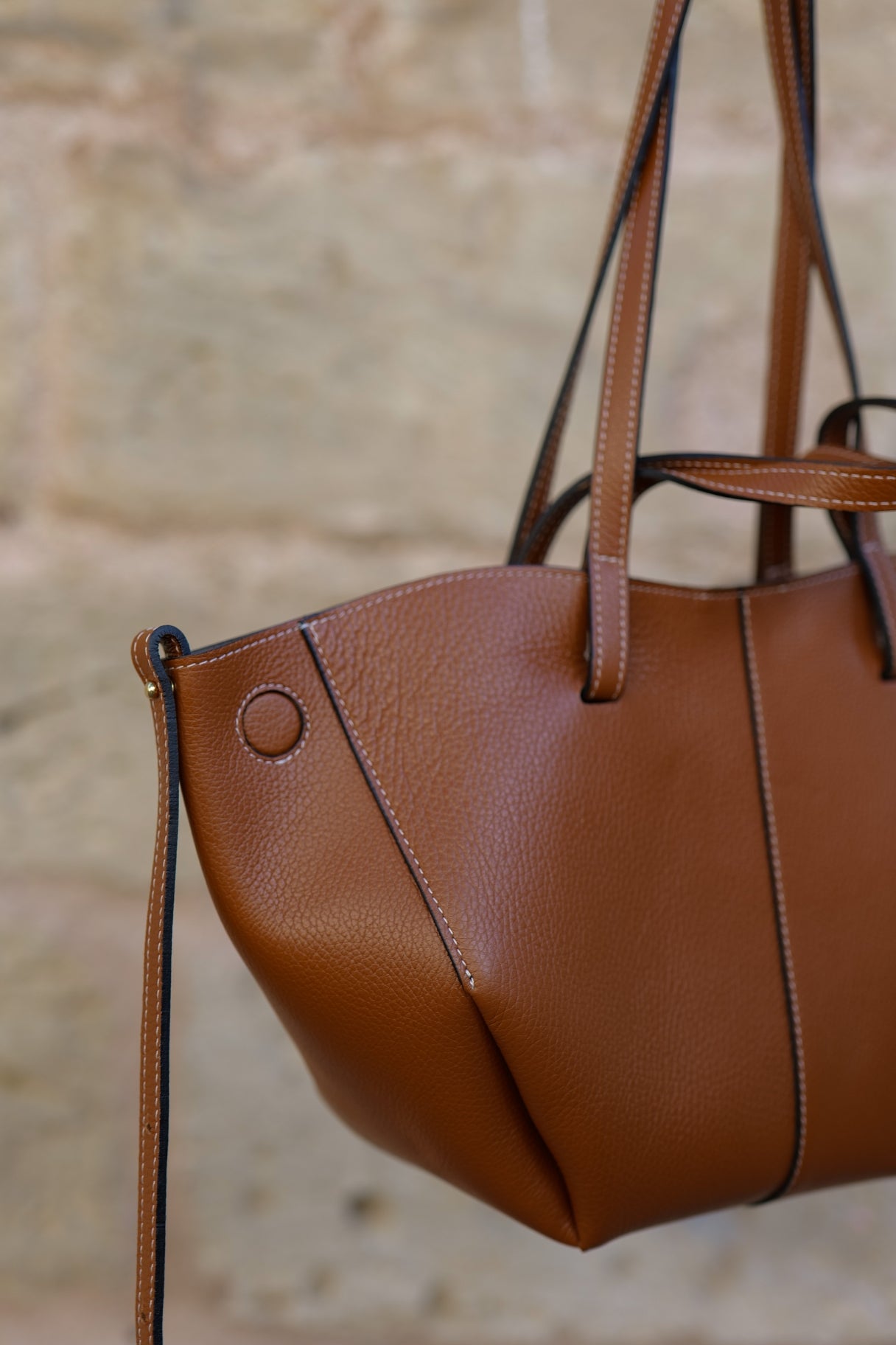 Sac à main Elyos en cuir grainé marron