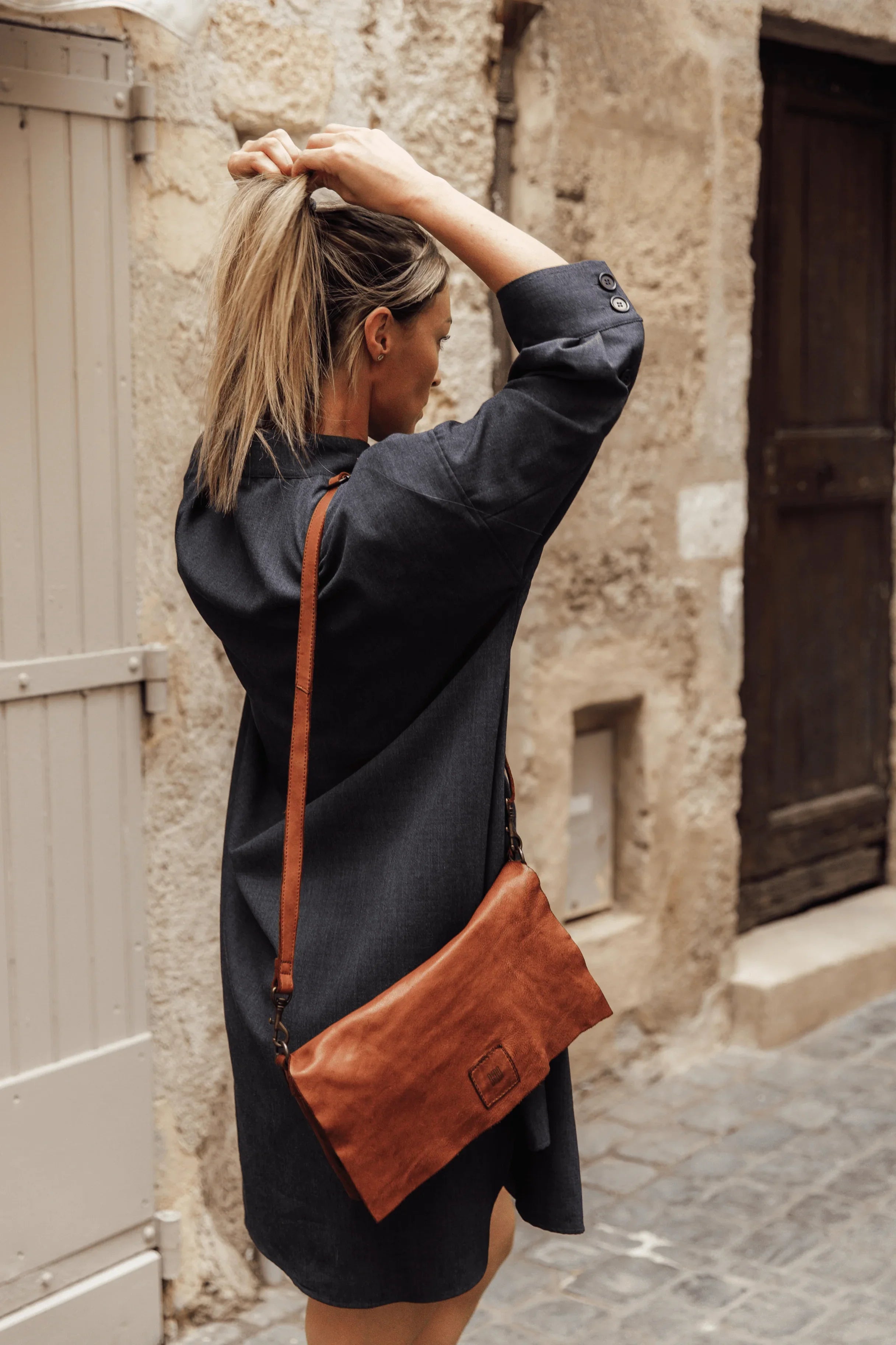 Biba Boston - Sac en bandoulière avec rabat en cuir souple - Nappa Maroquinerie