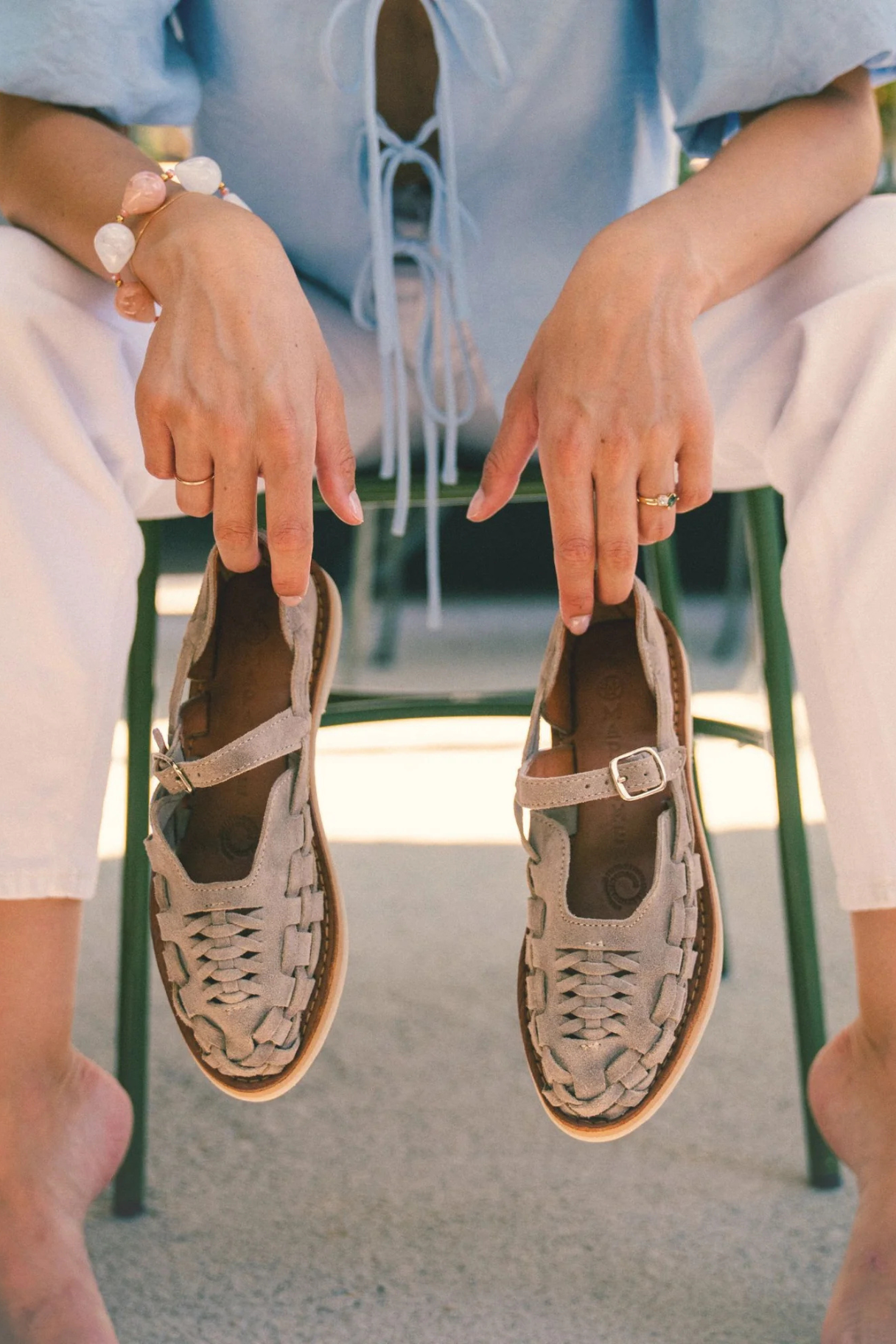 Ballerines taupe avec bride femme
