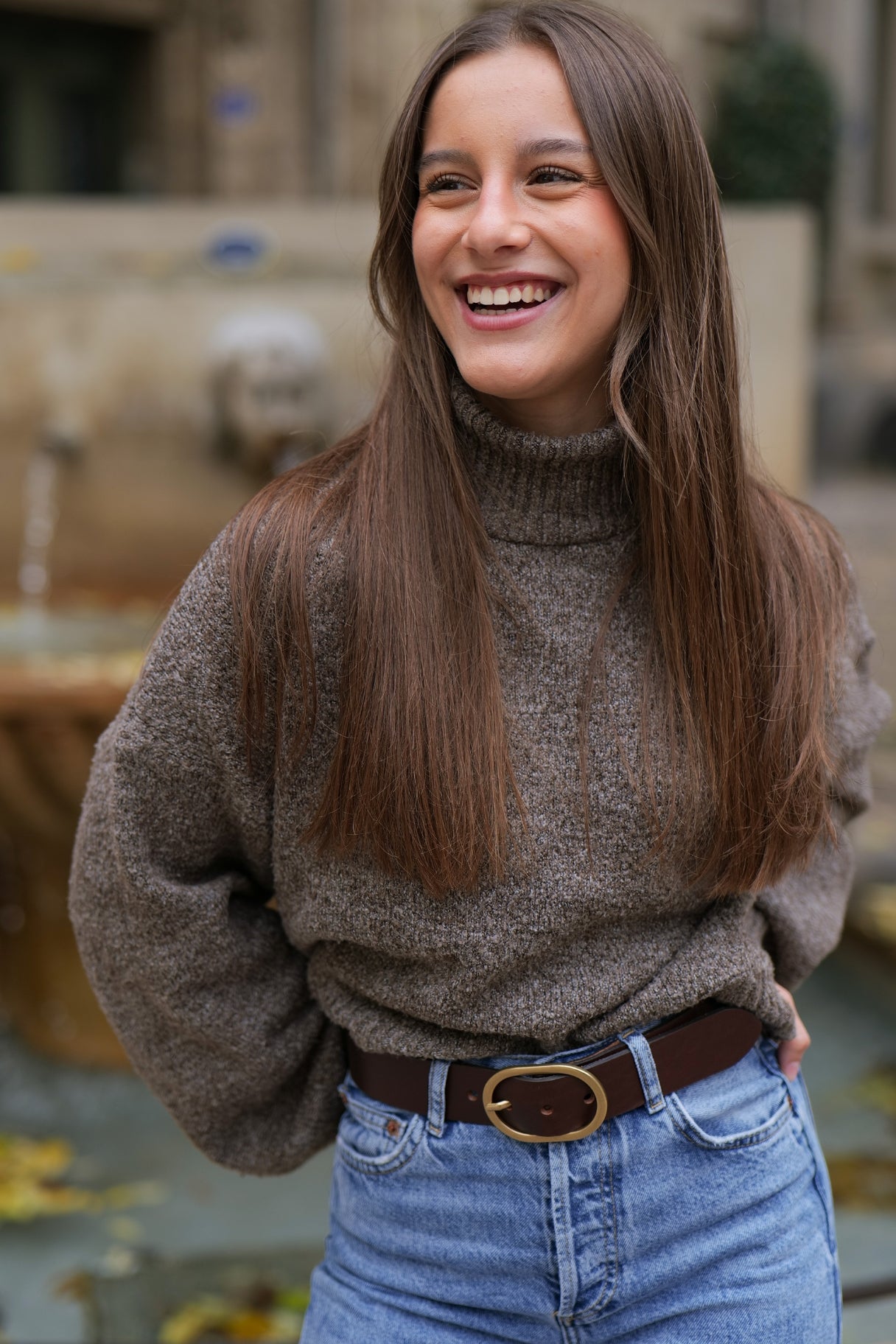 Ceinture Colette – Ceinture femme en cuir marron, grande boucle ovale dorée