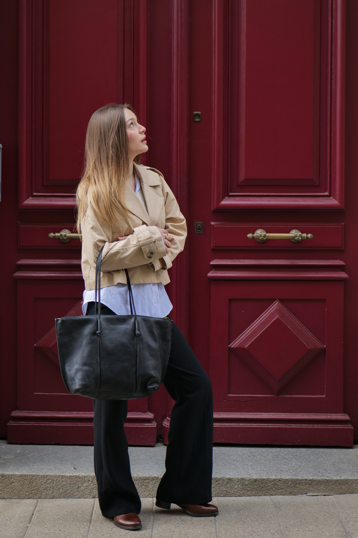 Grand sac cabas en cuir noir pour femme de la marque Noordsen