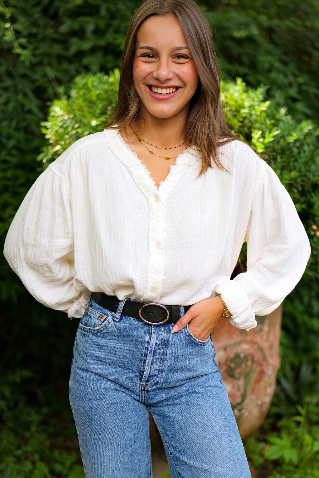 Ceinture artisanale en cuir noir avec boucle argentée ovale