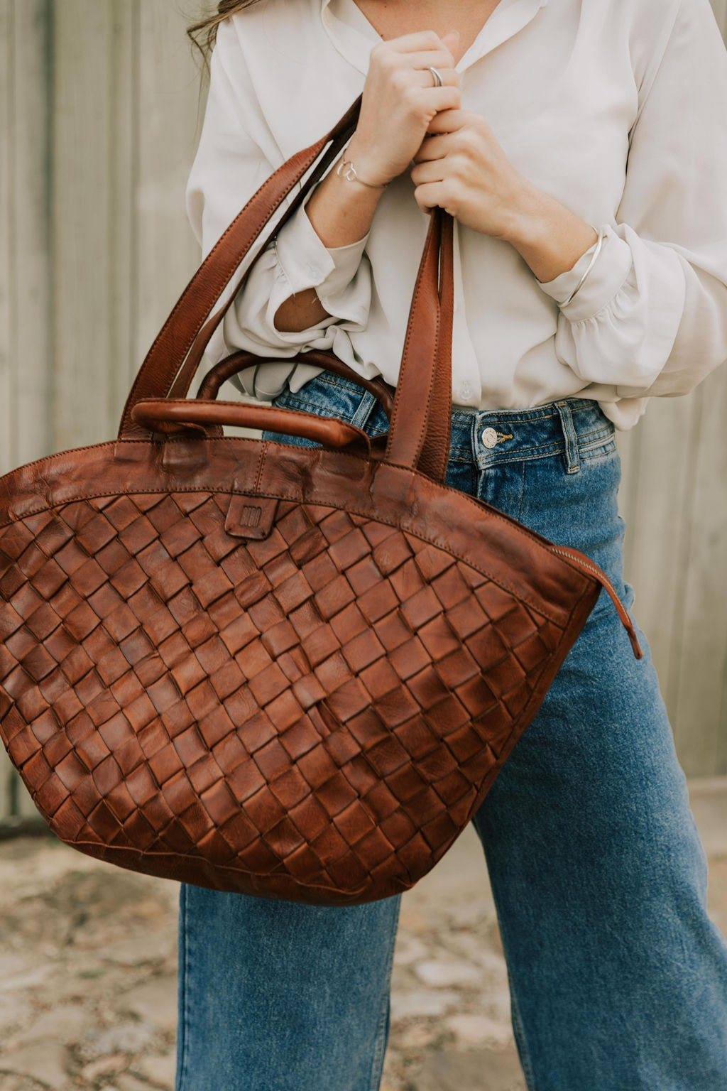 Sac en cuir Biba Lewisburg cuero - Grand sac cabas cuir tressés larges marron - outfit - Nappa maroquinerie